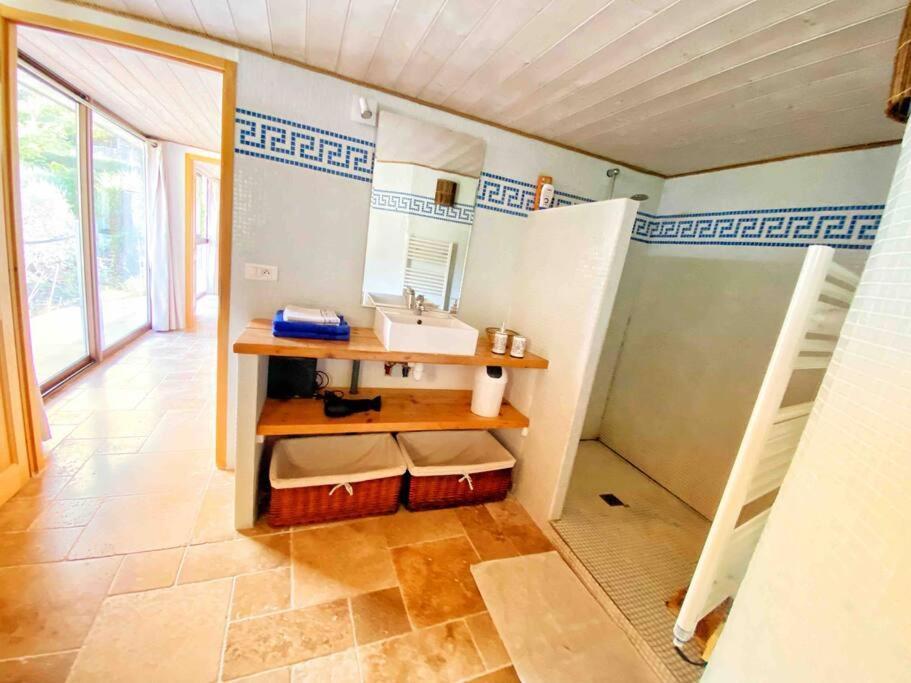 Bas De Villa Au Milieu Des Oliviers. Chateauneuf-Villevieille Екстер'єр фото